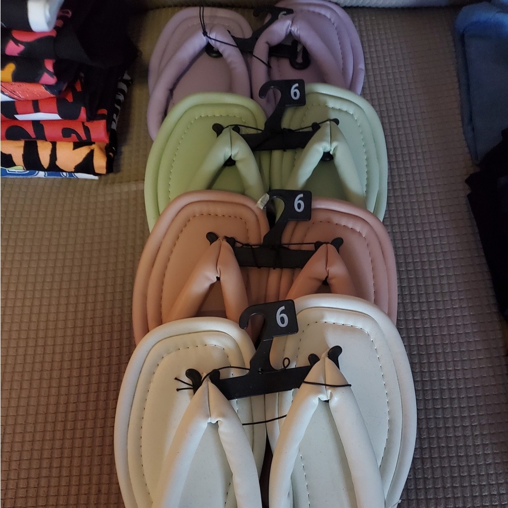Brand New No Boundaries Sandals
